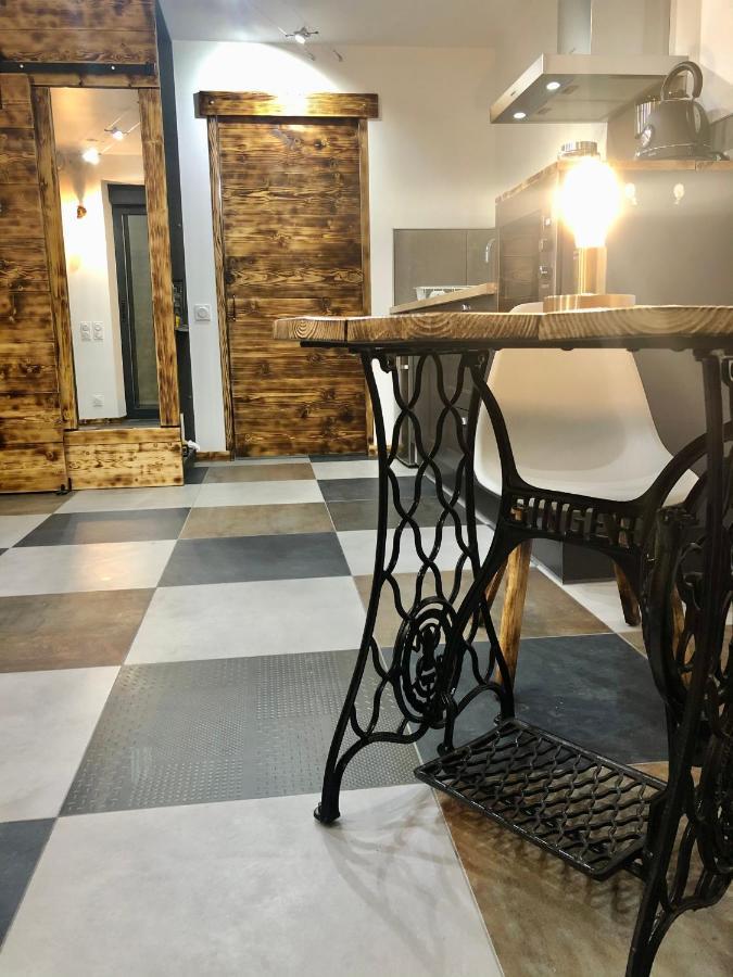 Studio Cocooning Spa, Lit Xxl, Cour Exterieure Le Puy-en-Velay Kültér fotó